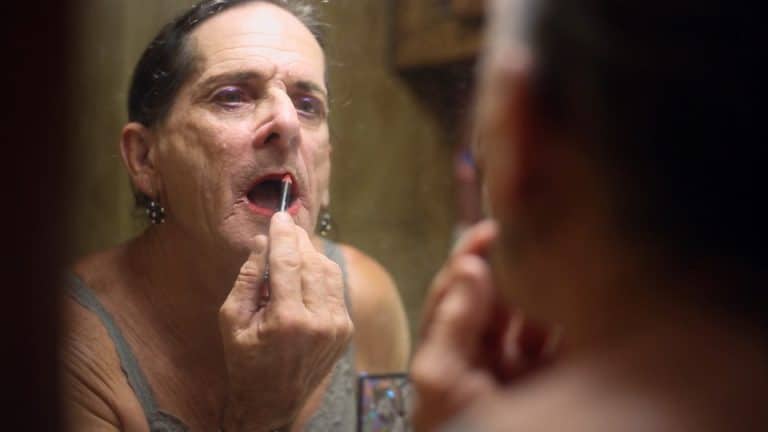 Angielscy lewacy twierdzą, że mężczyźni mogą produkować mleko dla niemowląt