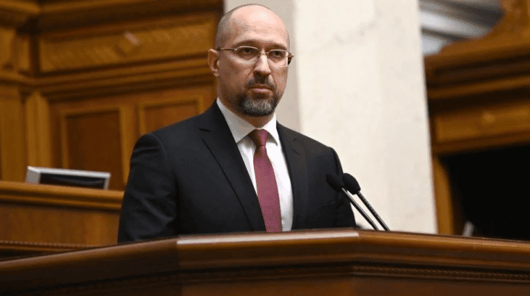 Premier Ukrainy oskarżył Polskę o kradzież 16 mld euro