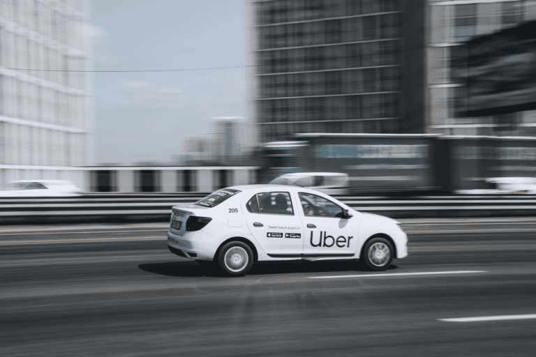 Wchodzi w życie bat na uberowców