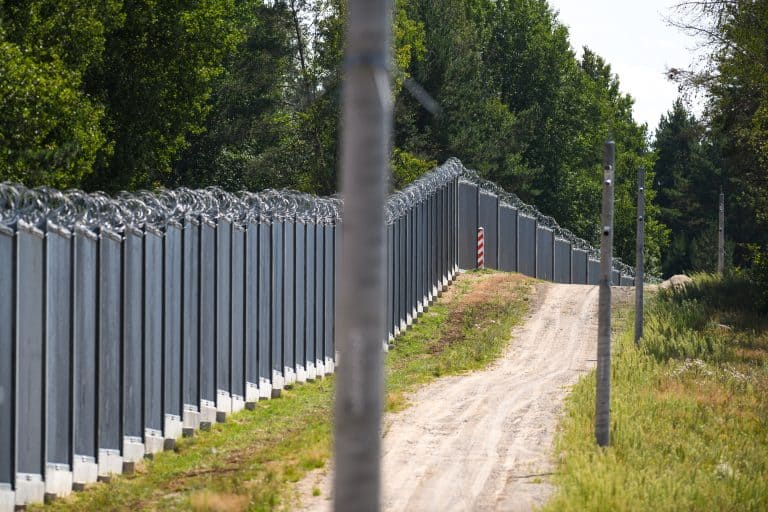 SKANDAL! Prokuratura Bodnara aresztowała żołnierzy za strzały ostrzegawcze
