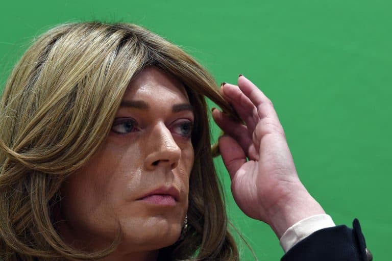 Jest pierwsza kara za nazywanie dewianta imieniem, które ma w dowodzie osobistym