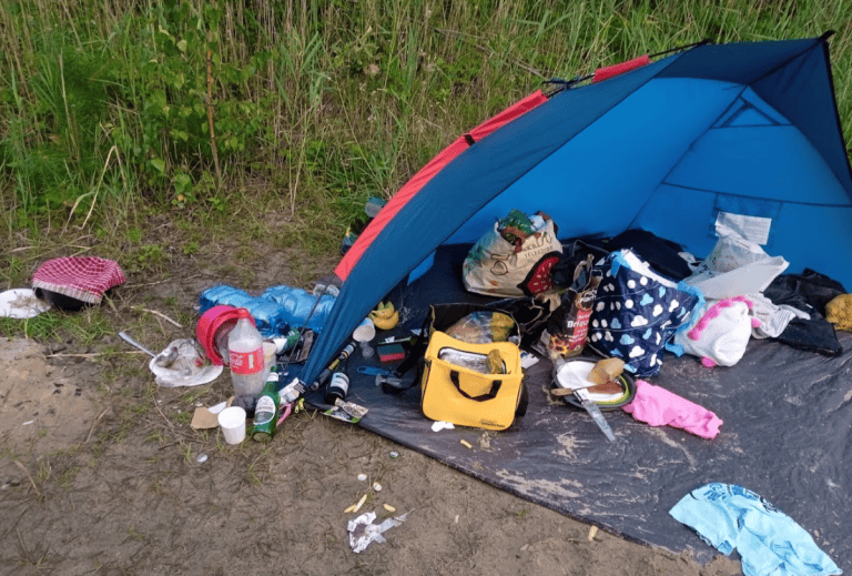 Pijani Ukraińcy zamknęli dzieci w bagażniku