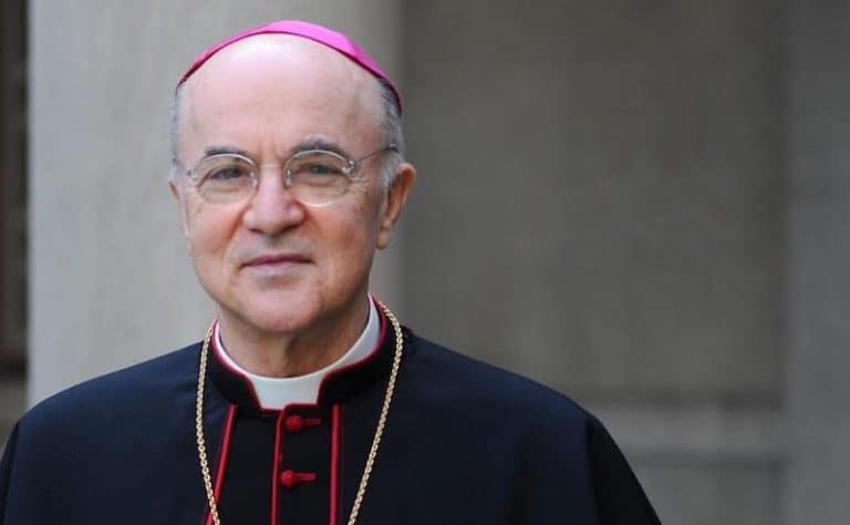 Papież ekskomunikował opozycyjnego kardynała