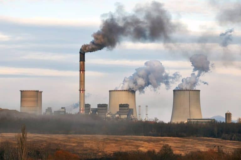 Dla Ukrainy darmowa energia, dla Polaków podwyżki cen prądu
