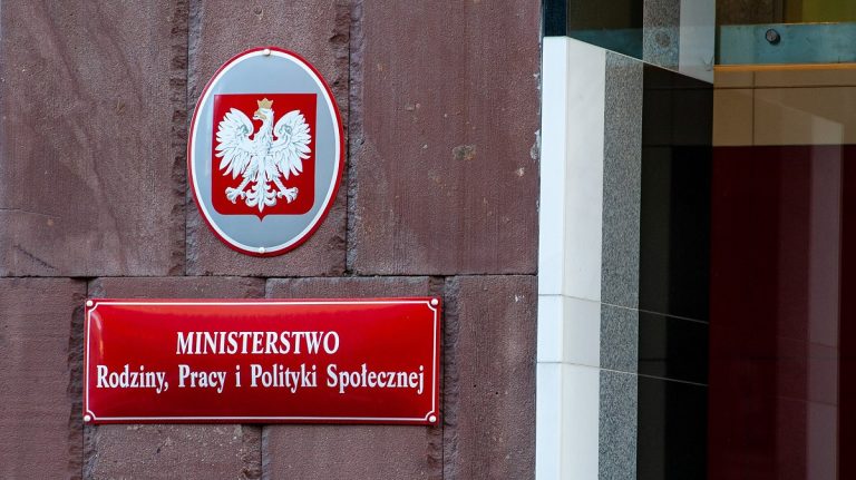 PIP skończy z umowami zlecenie?