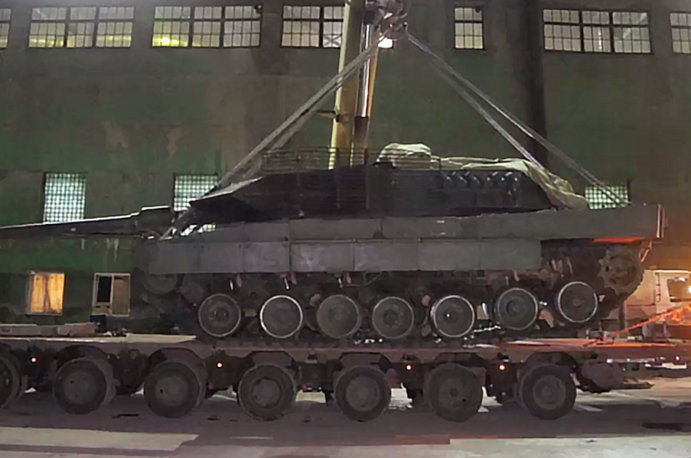 Sprawny czołg Leopard 2A6 w rękach Rosjan