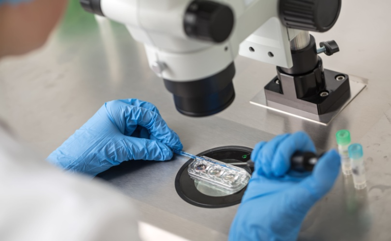 Angielskie in vitro: pierwszeństwo dla dewiantów