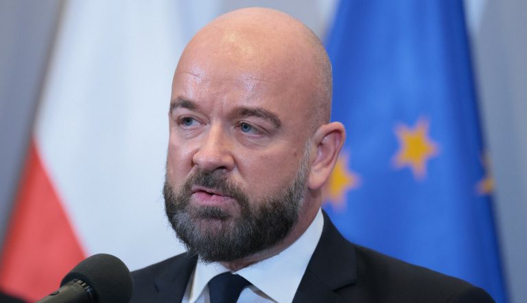 Prezydent Wrocławia z zarzutami korupcyjnymi