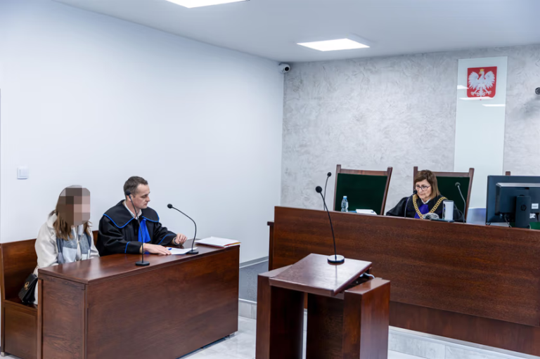 Ruszył głośny proces w sprawie powikłań po pseudoszczepionce na COVID