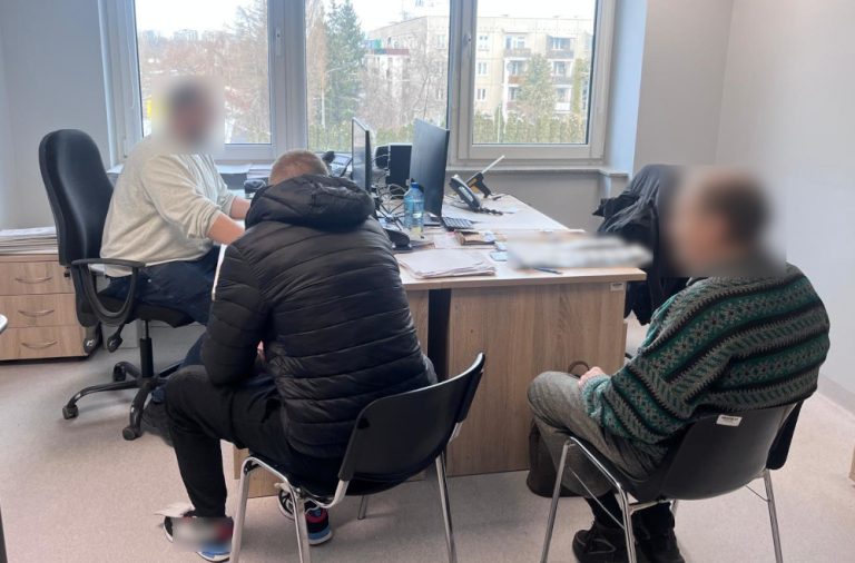 Ukrainiec próbował włamać się do bankomatu. Został zatrzymany
