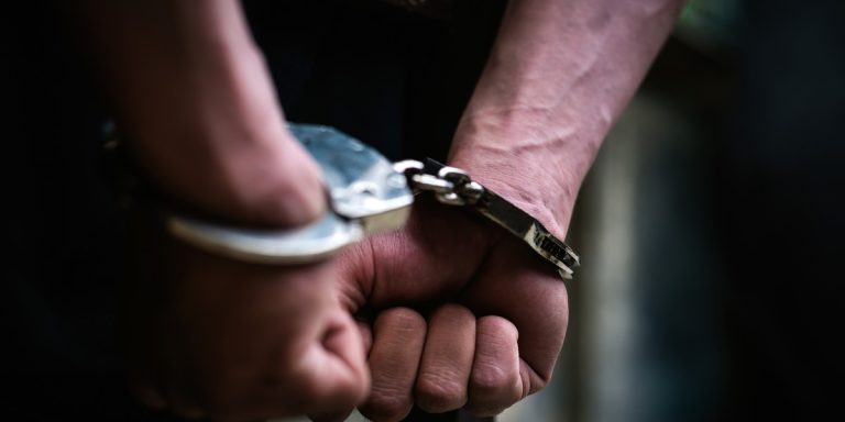 Pijany Ukrainiec zaatakował policjantów i skopał radiowóz