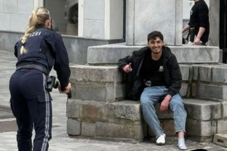 Nachodźca dźgał przechodniów nożem. Zatrzymany, śmiał się policjantom w twarz