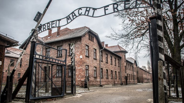 Żyd domaga się przekazania muzeum Auschwitz Izraelowi