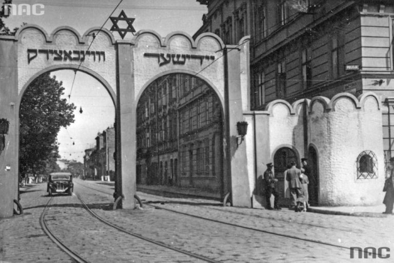 Na czym polega manipulacja historią żydowskich gett w Polsce?