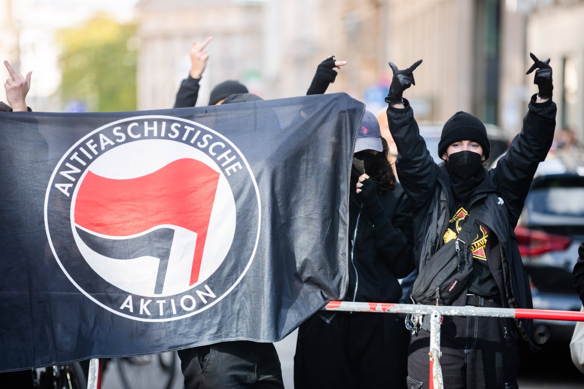 The Germans sent masked bandits to attack right-wingers