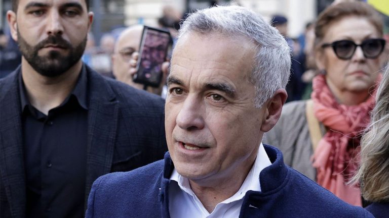 Rumuńscy totalniacy zdelegalizowali kandydaturę Georgescu