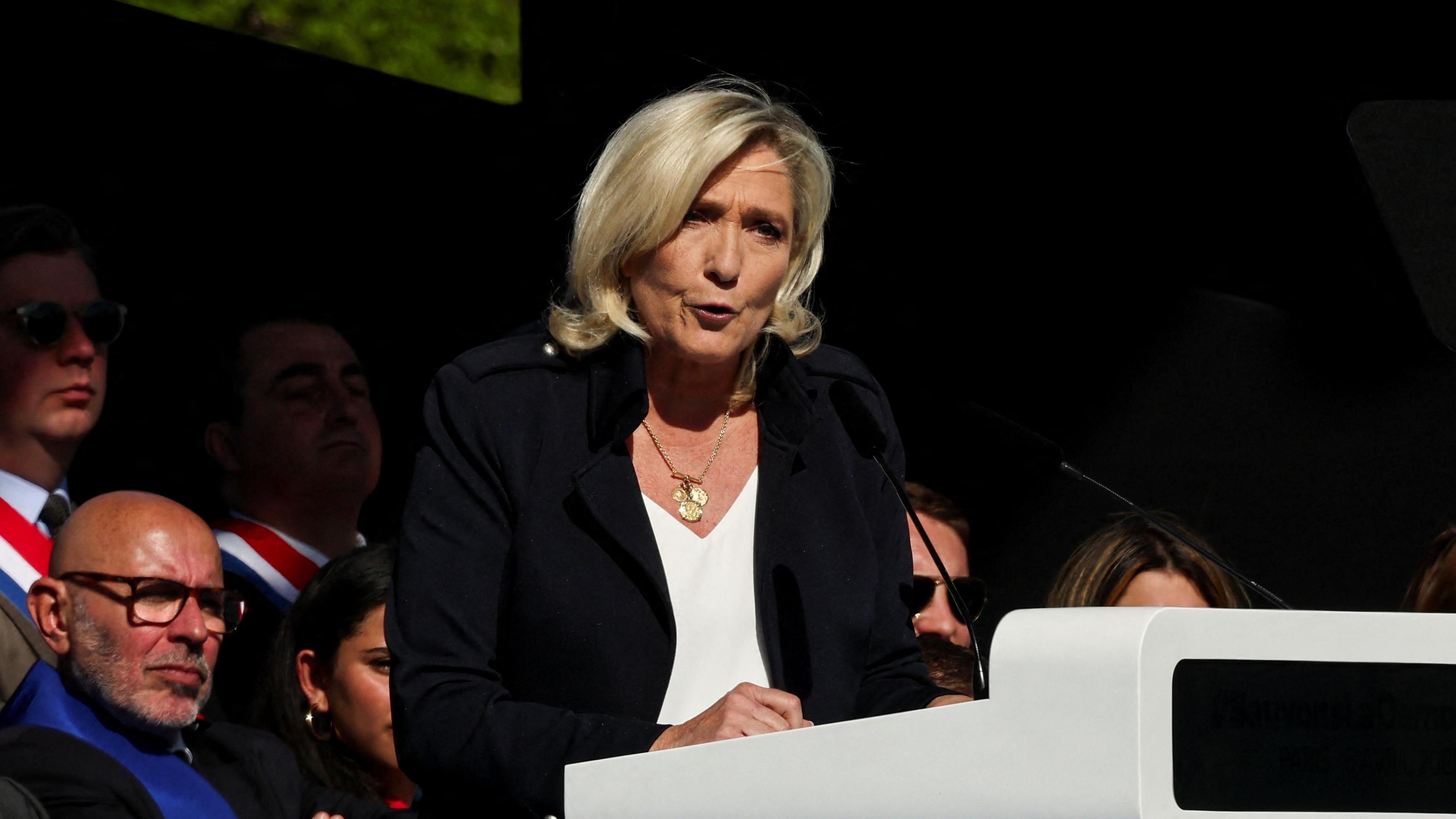 Wave of protests in defence  of Marine Le Pen