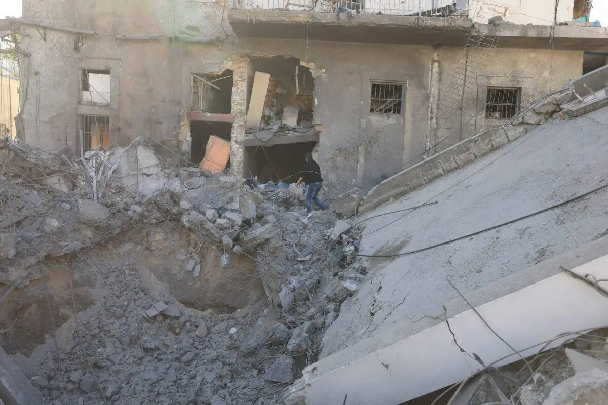 Jewish Nazis bomb another hospital. Dozens injured