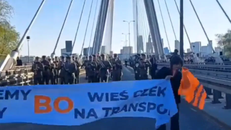 Skrajna lewica próbowała zablokować marsz tysiąclecia koronacji Bolesława Chrobrego