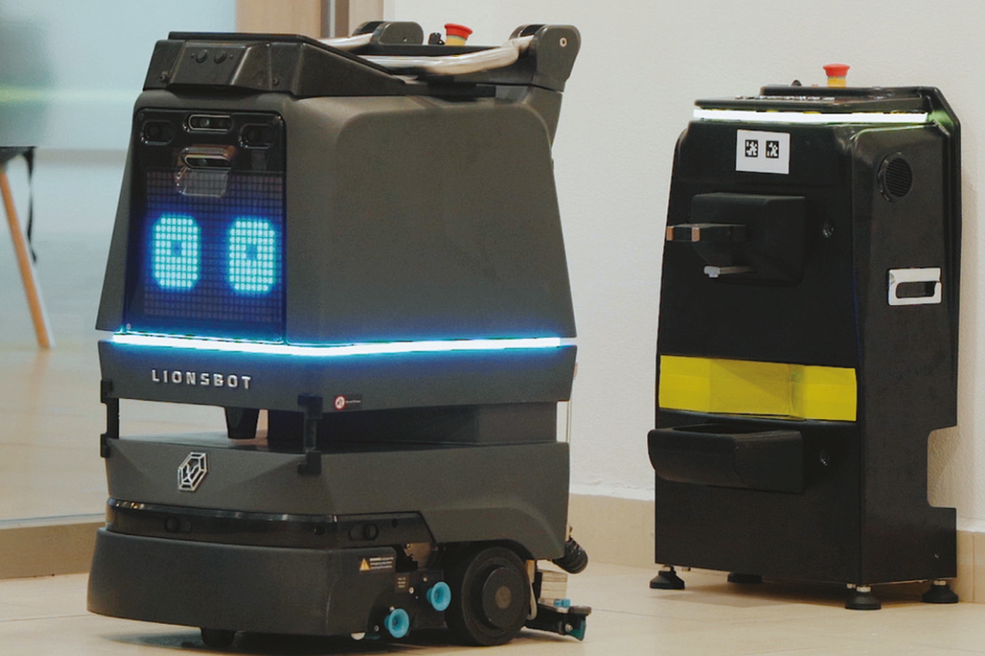 Policja kupiła roboty sprzątające za setki tysięcy złotych