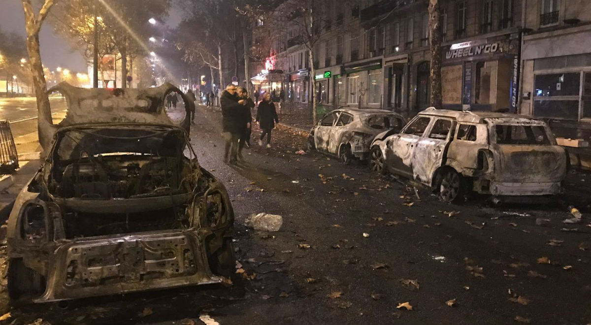 Murzyńskie zamieszki na festiwalu w Paryżu