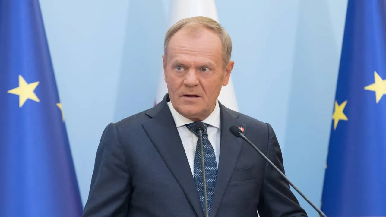 Rząd Tuska zadłuża nas na potęgę. Scenariusz grecki coraz bliżej