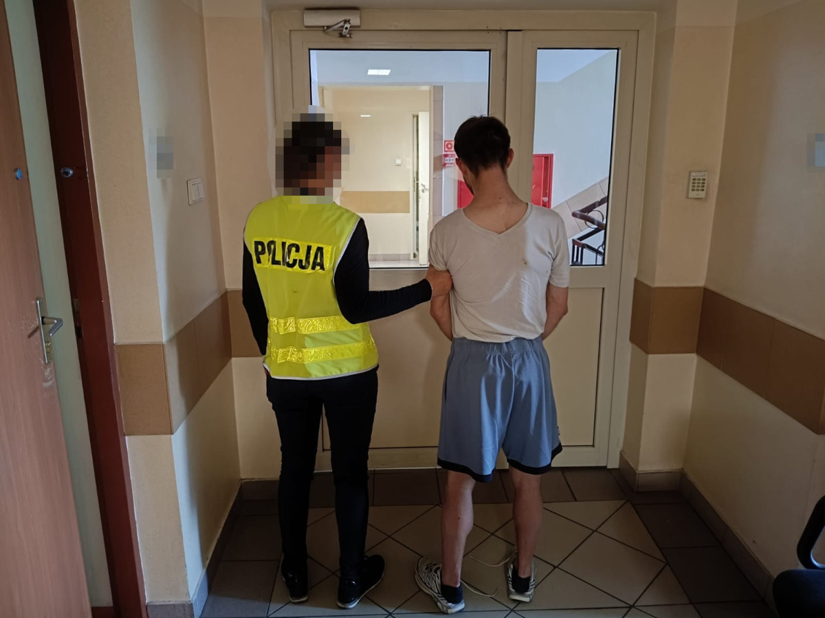 Obrzydliwy Ukrainiec okradał polską drogerię