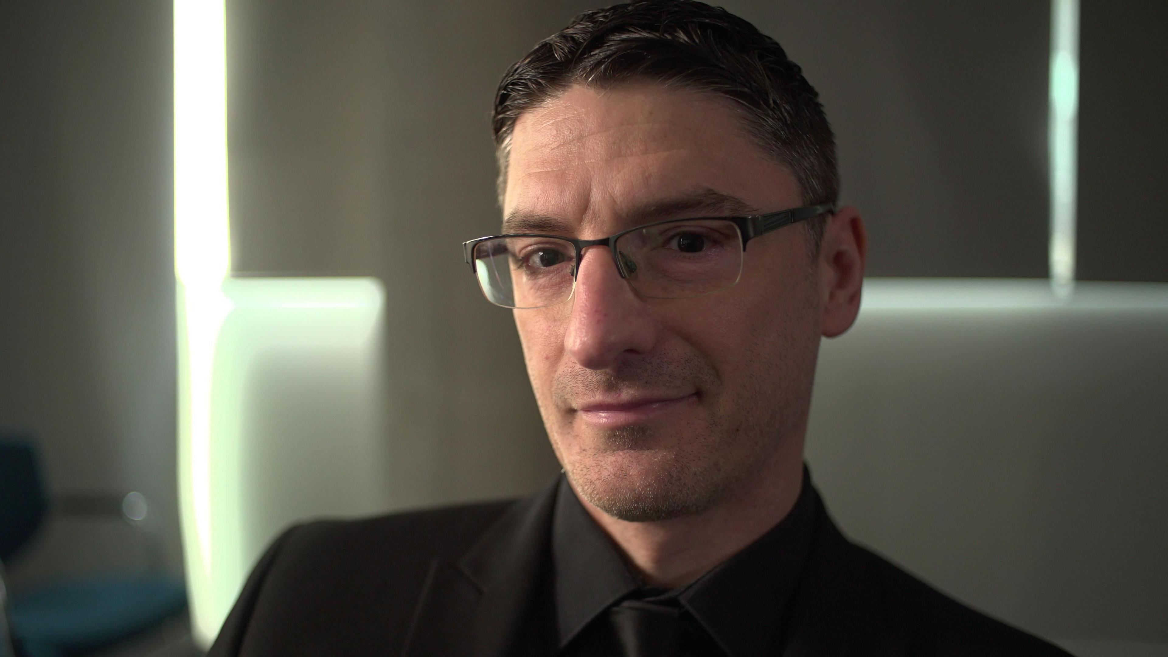 Szwedzi deportowali Anglika za ostrzeganie przed masową imigracją + wywiad