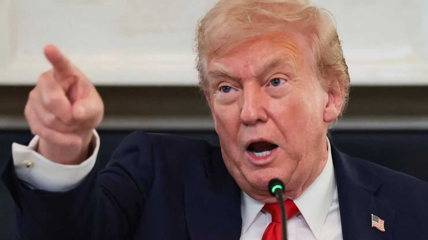 Trump nałoży 100% cła na Chiny. Masowa wyprzedaż kryptowalut