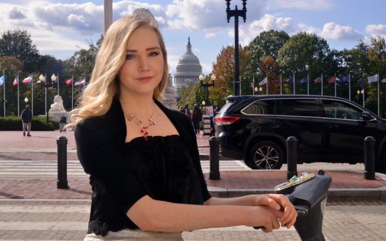Słynna „Anty-Greta” wystąpiła o azyl w USA. Obawiała się lewaków