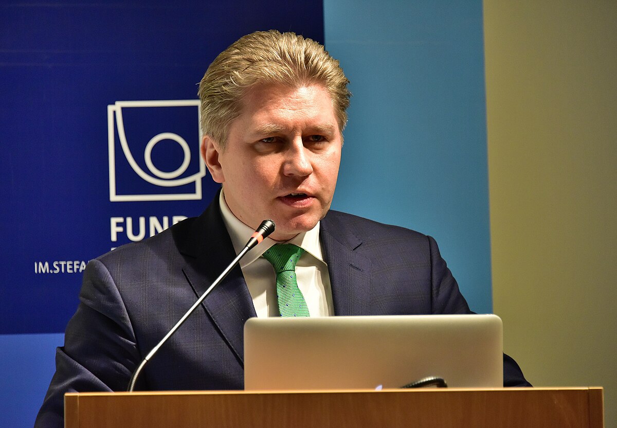 Kompromitacja nadwornego profesora Tuska