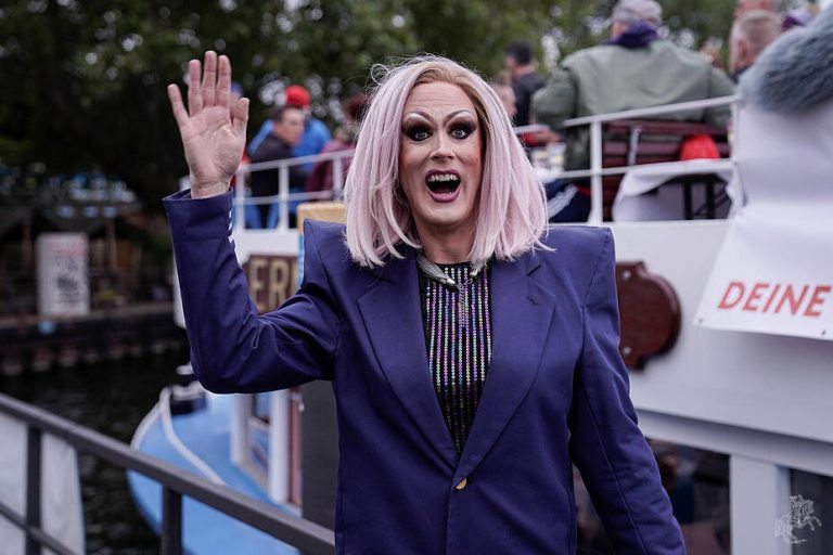 Kolejny „drag queen” okazał się pedofilem