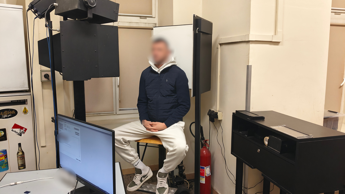 Ukrainiec przemycał narkotyki. Miał też kradzione samochody