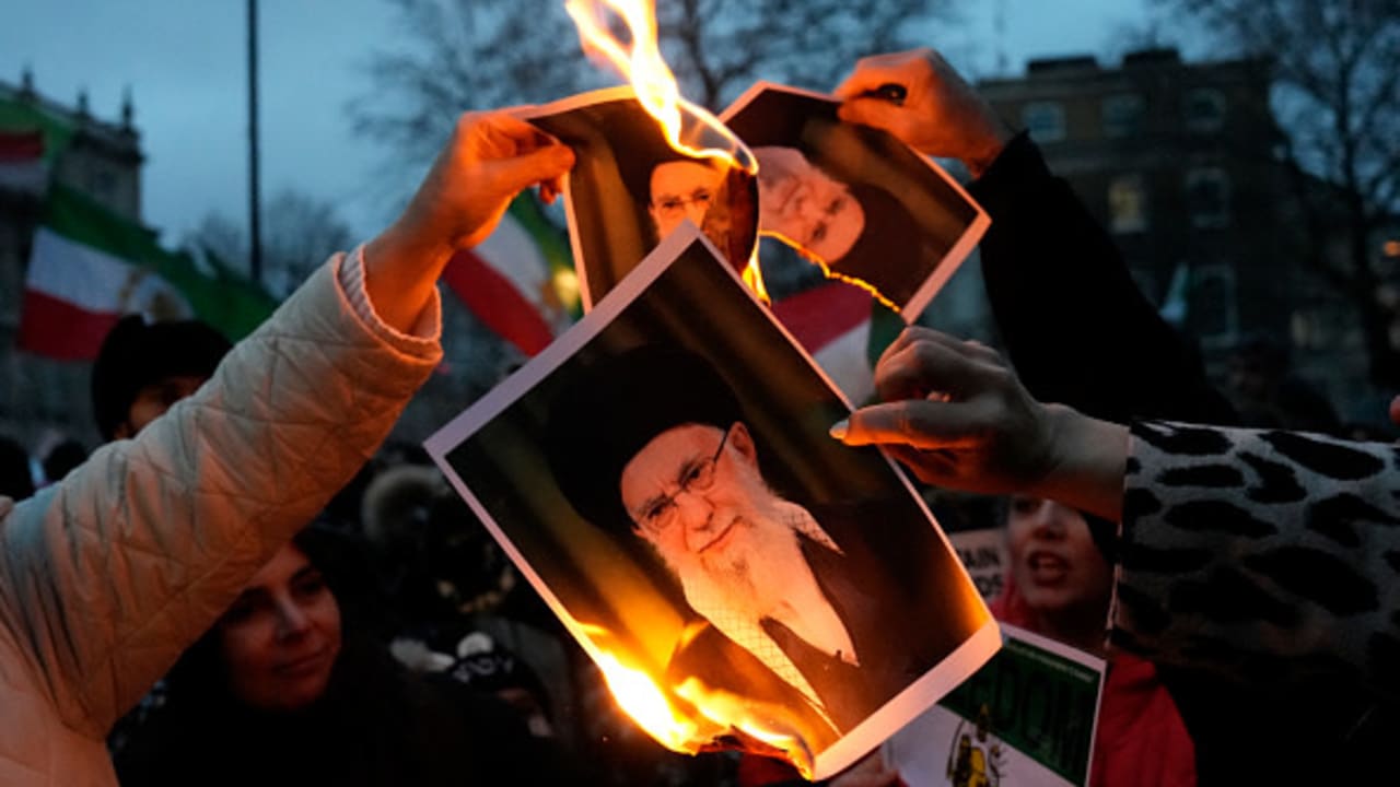 Mossad i Szinbet stoją za protestami w Iranie