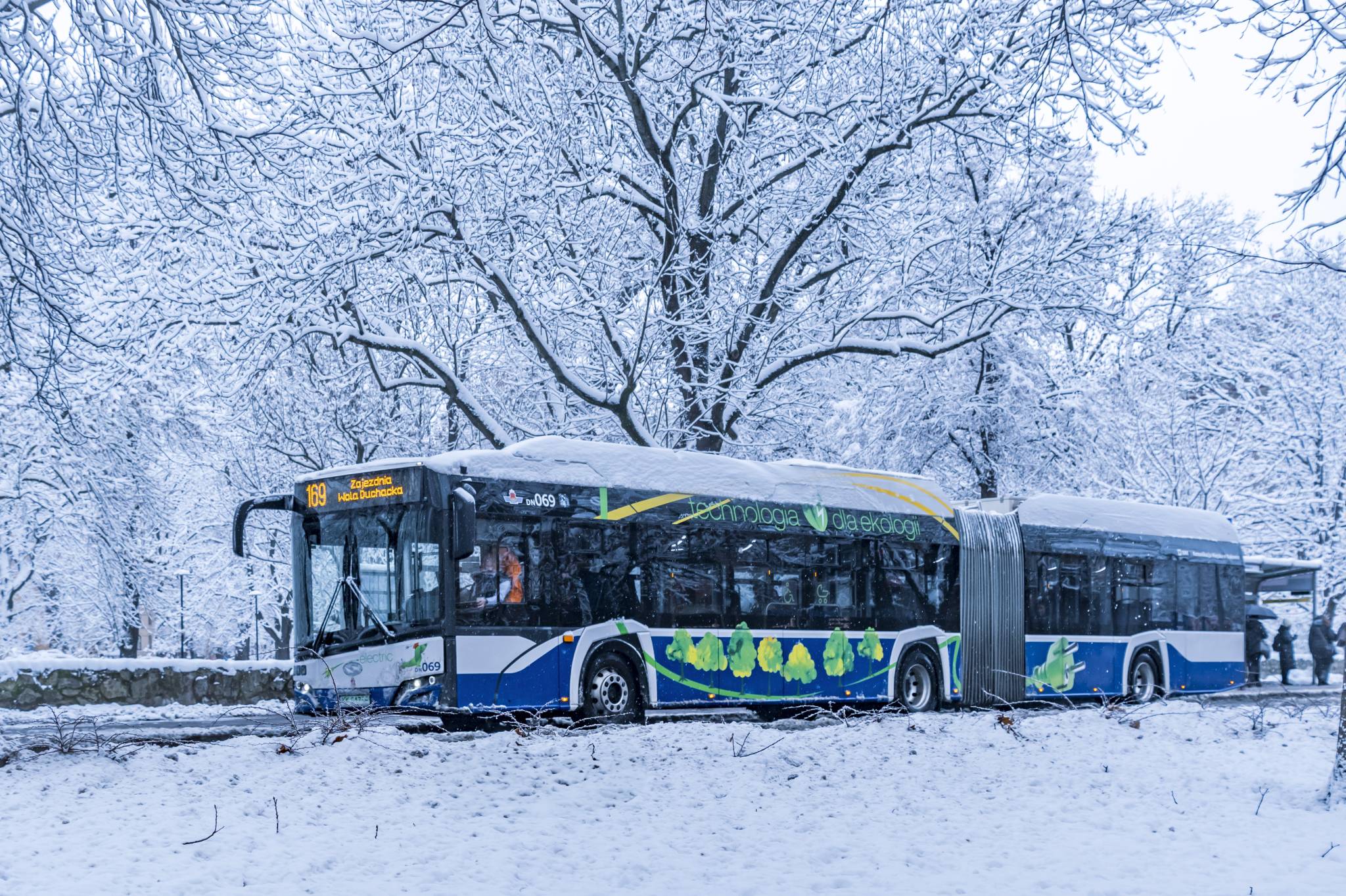 Kraków: mróz wyłączył z użytku elektryczne autobusy