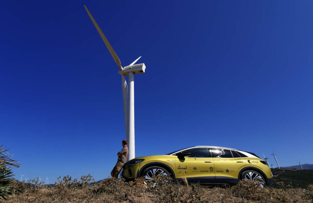 Gdy dotacje się kończą, wiatraki i auta elektryczne znikają