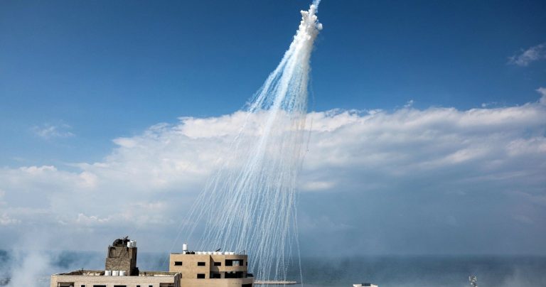 Żydzi bombardowali libańskich cywilów białym fosforem