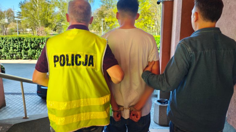 Kolumbijczycy zaatakowali Polkę nożami. Chcieli uciec samolotem