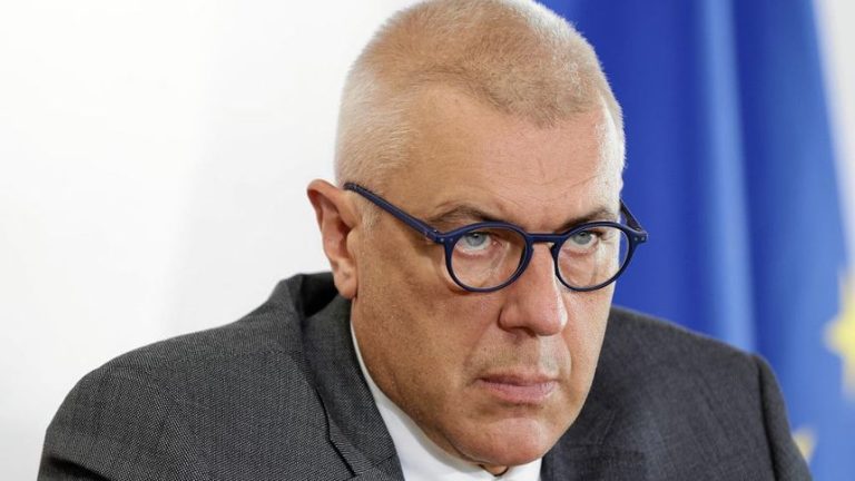 Afera Giertycha. Czy jego środowisko to „ruscy agenci”?