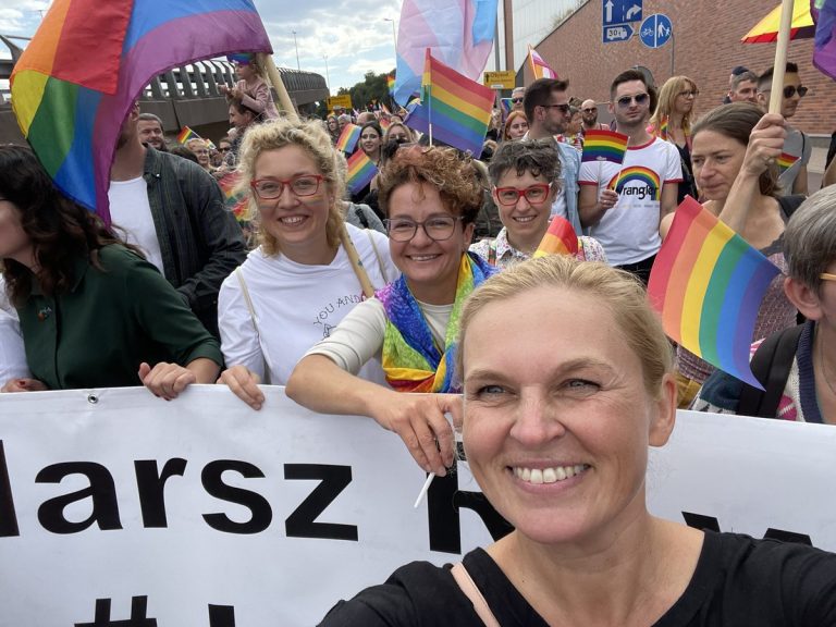 Nowacka przyspiesza demontaż polskiej szkoły
