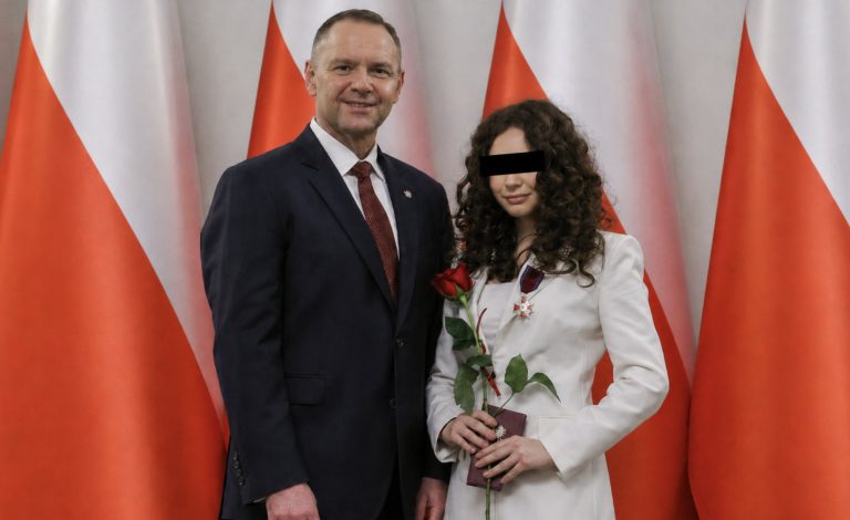 17-latka wykiwała prezydenta i media głównego ścieku?