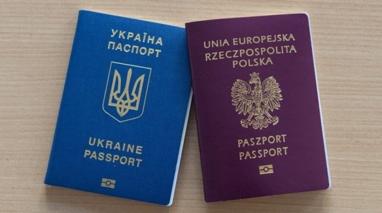 Polskie akty urodzenia za dolary. Skandal w Kijowie