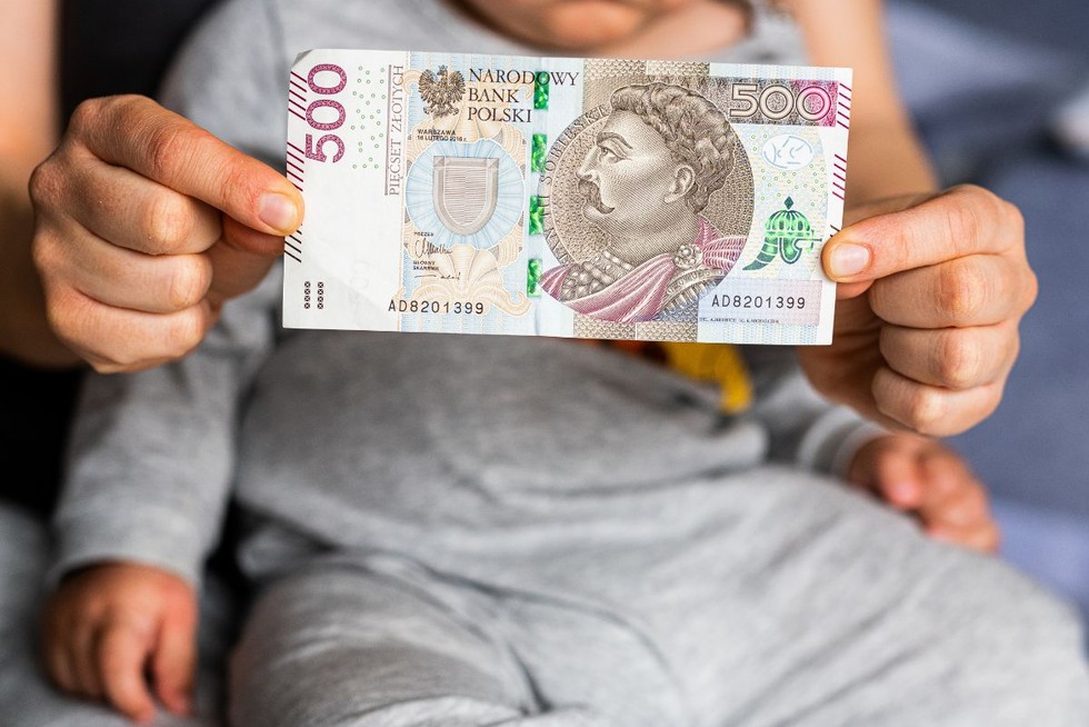 Alimenty od fikcyjnych dochodów? Strach zawierać małżeństwo