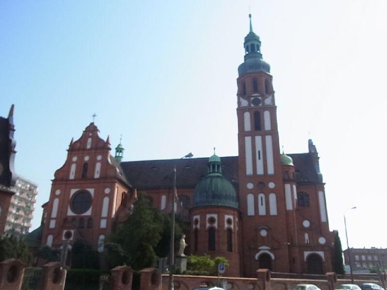 Dzwony, które przetrwały okupację, zamilkną za Tuska