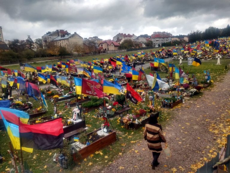 ZUS wypłaca Ukraińcom zasiłki za krewnych zmarłych na Ukrainie