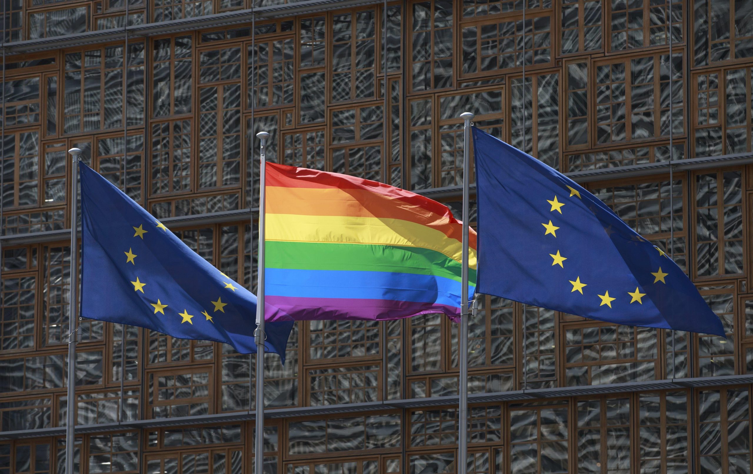 Miliony z Brukseli na promocję skrajnych ideologii