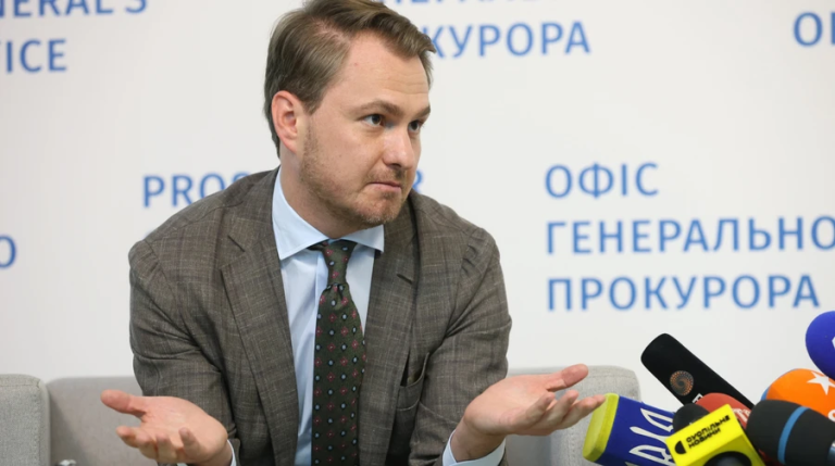 Trzęsienie ziemi w Kijowie. Prokurator uciekł z Ukrainy