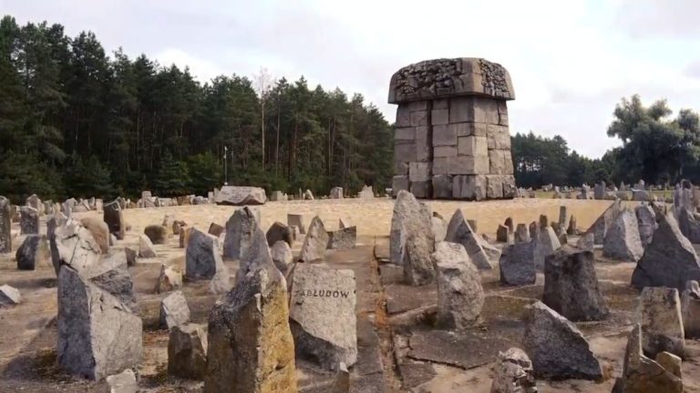 Treblinka „skatólicyzowana”? Izrael krytykuje Polskę