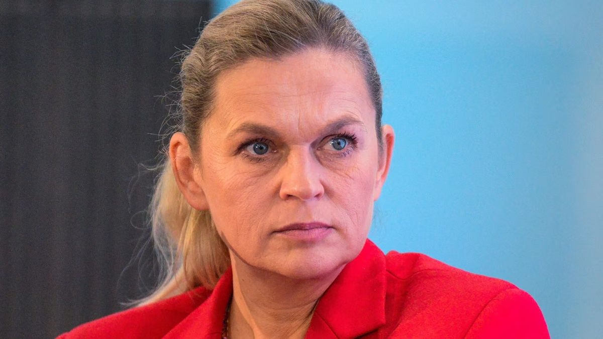 Nowacka chce wymazać polską historię ze szkół!
